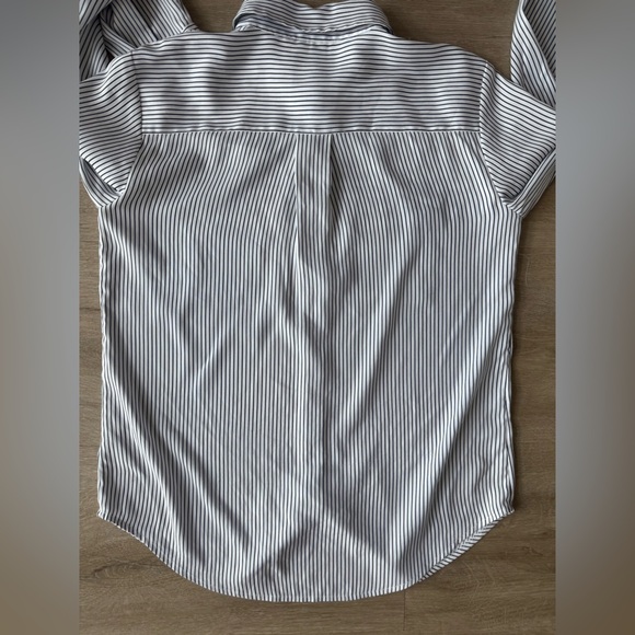 Ann Taylor Striped Blouse Button Up White and Black SZ XS - Picture 5 of 8